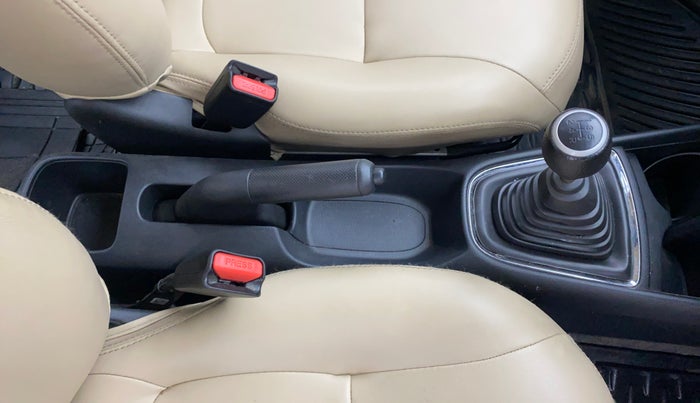 2018 Honda Amaze 1.5L I-DTEC S, Diesel, Manual, 65,604 km, Gear Lever