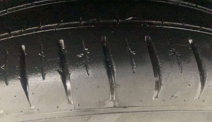 2021 Volkswagen TAIGUN GT 1.5 TSI MT, Petrol, Manual, 24,890 km, Right Rear Tyre Tread