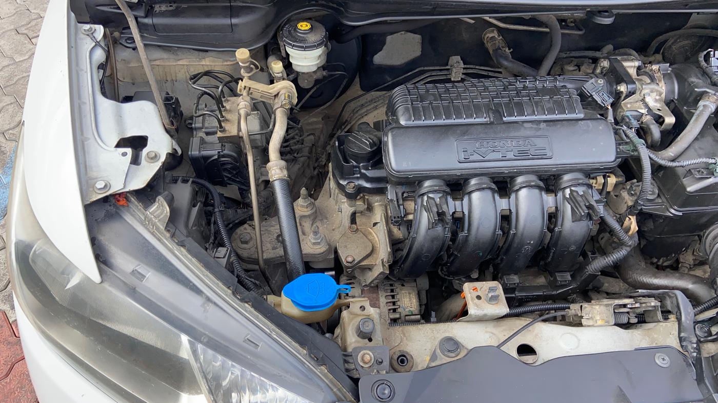 2015 Honda Jazz 1.2L I-VTEC V AT, Petrol, Automatic, 1,23,478 km, Engine View - Left