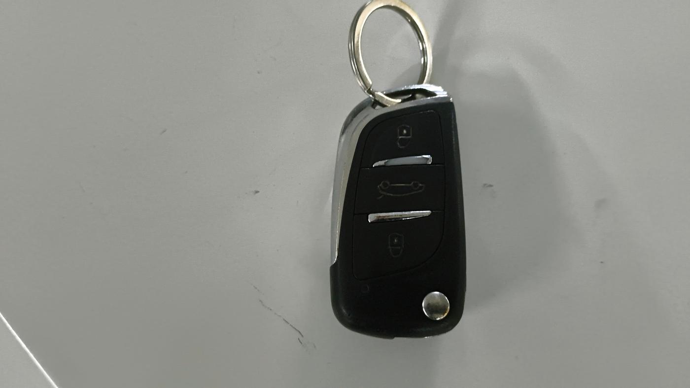 2022 Honda Amaze 1.2L I-VTEC E, CNG, Manual, 65,673 km, Key Close Up