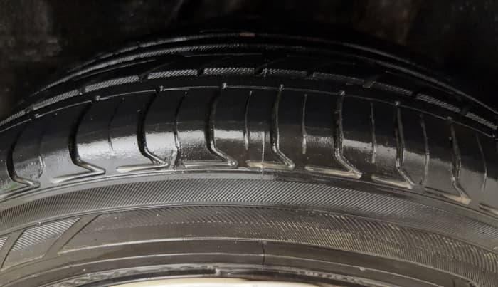 2016 Honda BR-V 1.5L I-VTEC S, Petrol, Manual, 57,195 km, Left Rear Tyre Tread