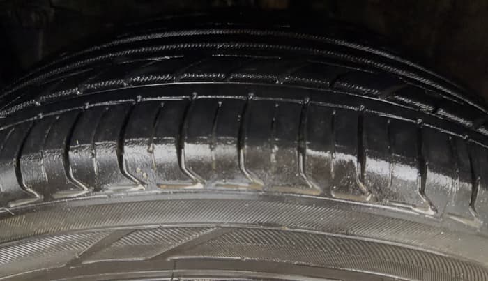 2016 Honda BR-V 1.5L I-VTEC S, Petrol, Manual, 57,195 km, Left Front Tyre Tread