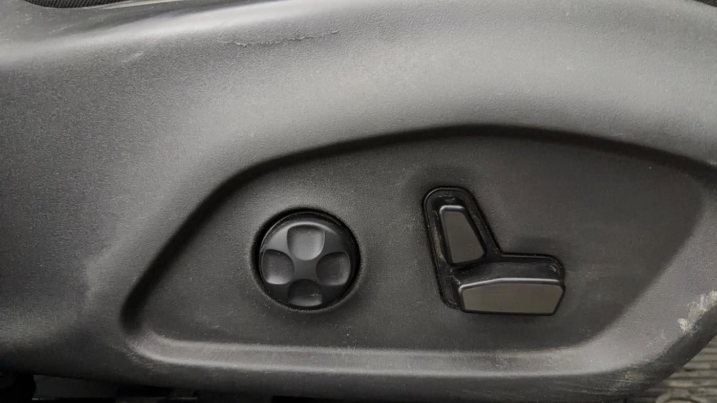 2022 Jeep MERIDIAN LIMITED (O) 4X4 AT, Diesel, Automatic, 64,703 km, Driver Side Adjustment Panel