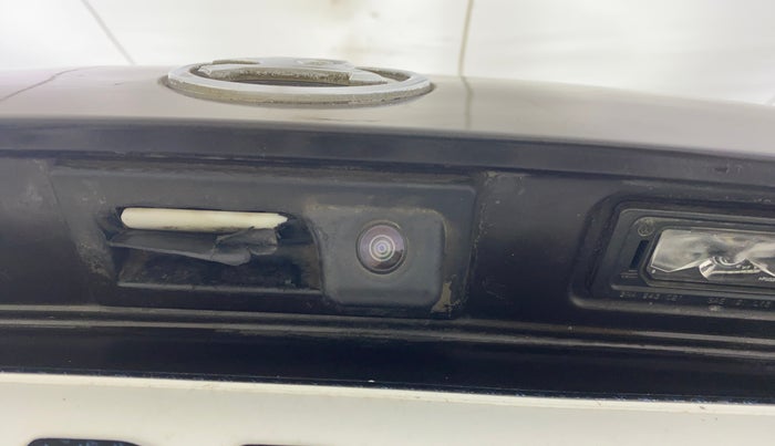 2018 Skoda Superb STYLE 1.8 TSI AT, Petrol, Automatic, 77,436 km, Parking Camera