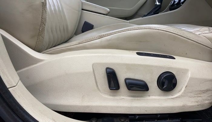 2018 Skoda Superb STYLE 1.8 TSI AT, Petrol, Automatic, 77,436 km, Driver Side Adjustment Panel