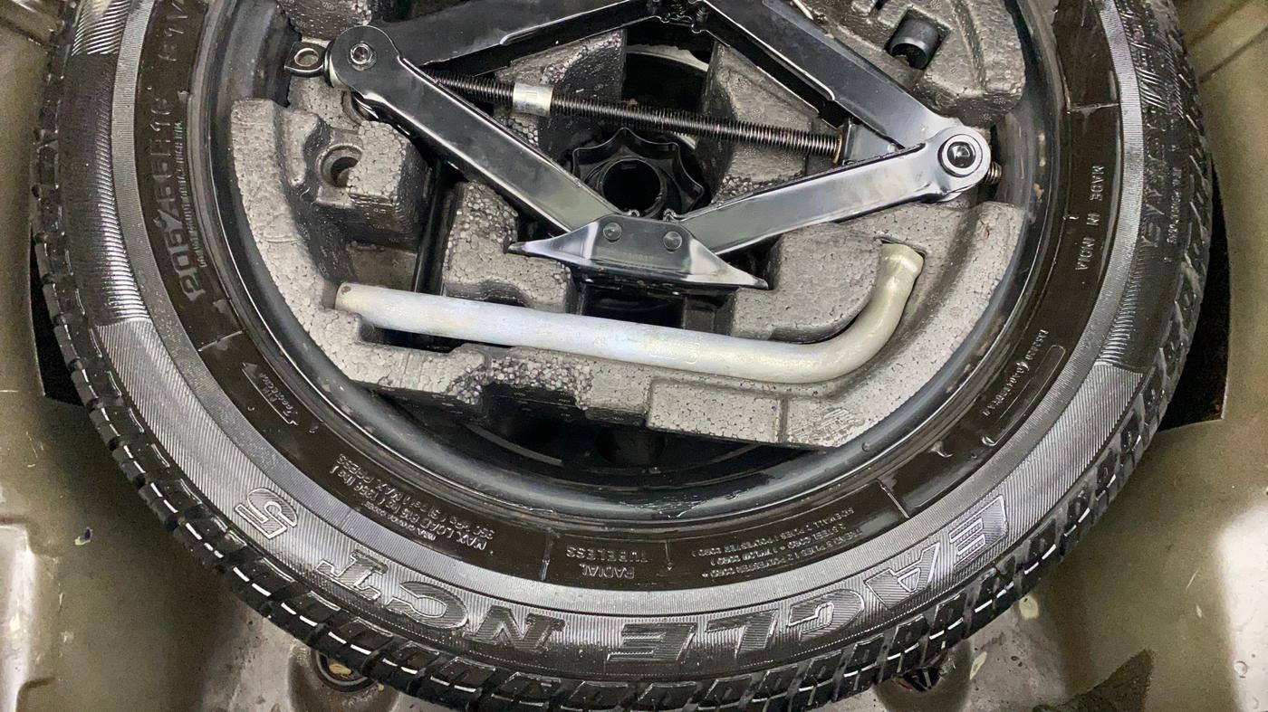 2018 Skoda Superb STYLE 1.8 TSI AT, Petrol, Automatic, 77,473 km, Spare Tyre