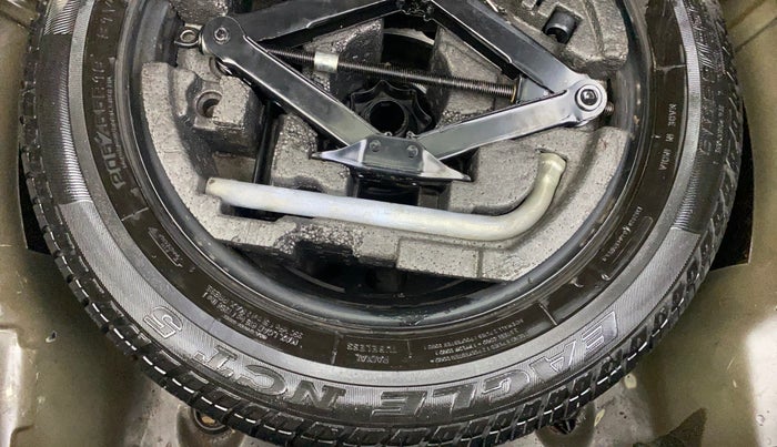 2018 Skoda Superb STYLE 1.8 TSI AT, Petrol, Automatic, 77,436 km, Spare Tyre