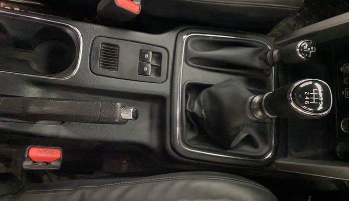 2021 Mahindra Thar LX D 4WD MT CONVERTIBLE, Diesel, Manual, 69,668 km, Gear Lever