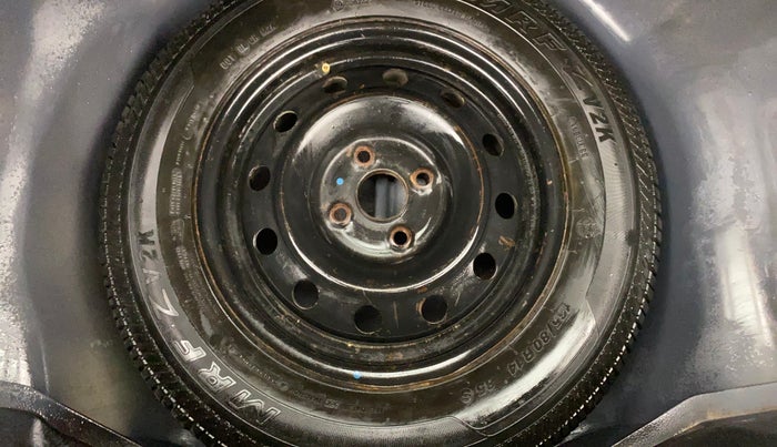 2015 Maruti Swift VXI, Petrol, Manual, 1,00,670 km, Spare Tyre