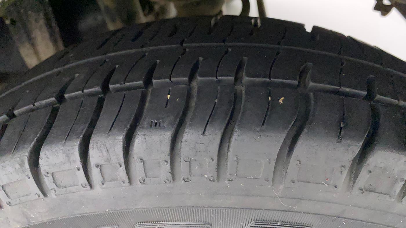2016 Maruti Alto 800 VXI O, Petrol, Manual, 21,665 km, Left Rear Tyre Tread
