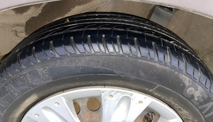 2013 Honda Amaze 1.2L I-VTEC S, Petrol, Manual, 64,561 km, Left Rear Tyre Tread