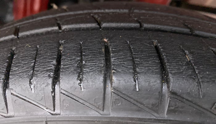 2019 Maruti Alto VXI, Petrol, Manual, 31,388 km, Left Rear Tyre Tread