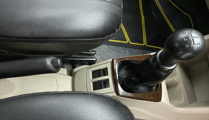 2019 Maruti Alto VXI, Petrol, Manual, 31,388 km, Gear Lever