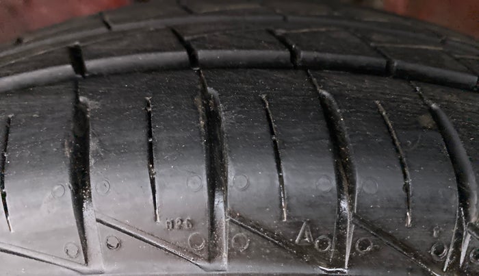 2019 Maruti Alto VXI, Petrol, Manual, 31,388 km, Left Front Tyre Tread
