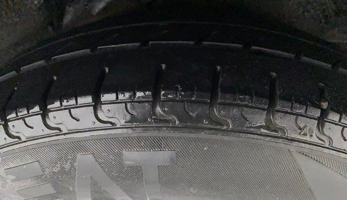 2011 Hyundai i10 SPORTZ 1.2, Petrol, Manual, 63,332 km, Left Rear Tyre Tread