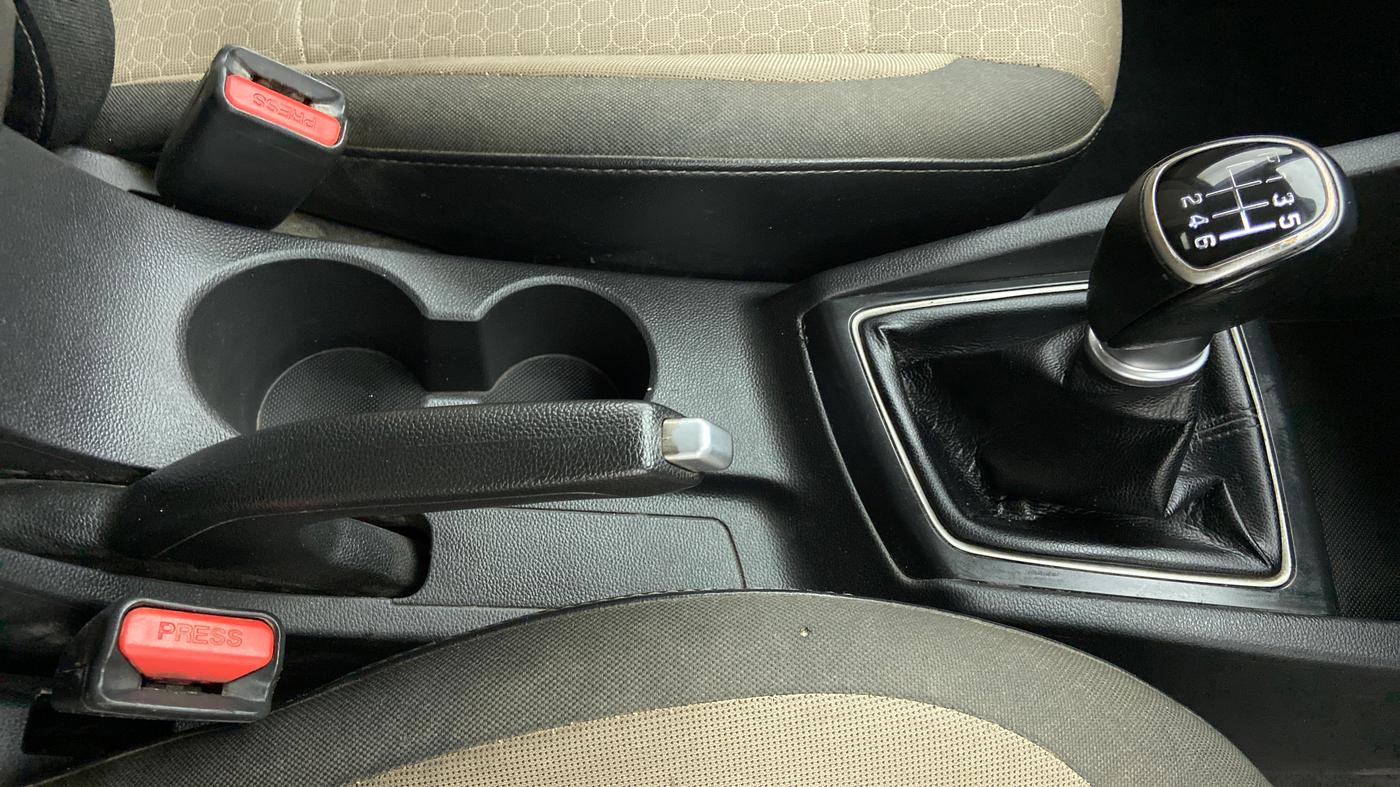 2015 Hyundai Elite i20 MAGNA 1.4 CRDI, Diesel, Manual, 56,401 km, Gear Lever