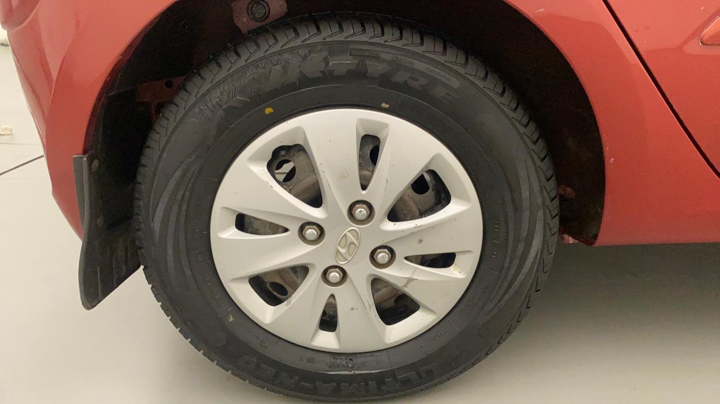 2012 Hyundai i10 SPORTZ 1.2, Petrol, Manual, 1,18,765 km, Right Rear Wheel