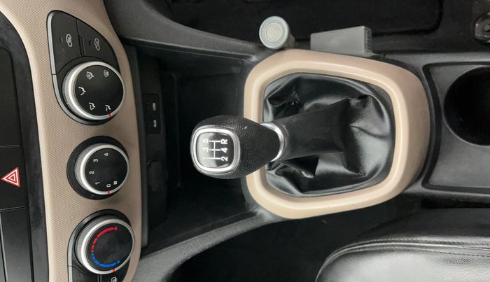 2014 Hyundai Grand i10 ASTA 1.2 KAPPA VTVT, Petrol, Manual, 38,012 km, Gear Lever