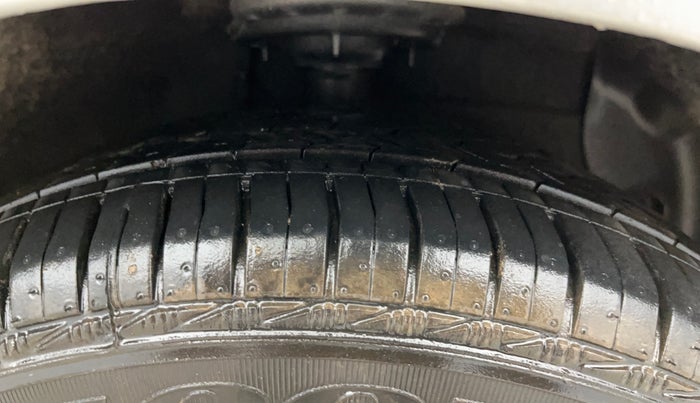 2014 Hyundai Grand i10 ASTA 1.2 KAPPA VTVT, Petrol, Manual, 38,012 km, Right Front Tyre Tread