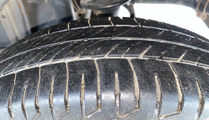 2014 Maruti Alto 800 LXI, Petrol, Manual, 52,408 km, Left Rear Tyre Tread