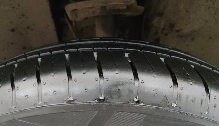 2024 Tata PUNCH Accomplished Plus AMT, Petrol, Automatic, 1,174 km, Right Front Tyre Tread