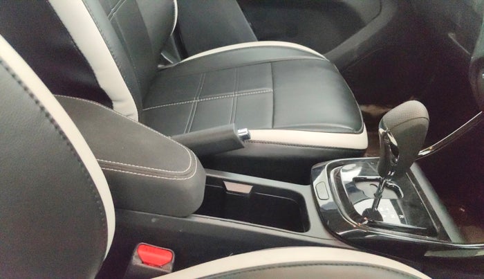 2024 Tata PUNCH Accomplished Plus AMT, Petrol, Automatic, 1,174 km, Gear Lever