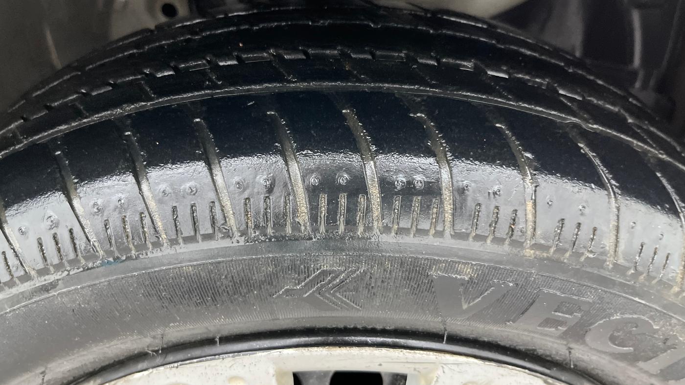 2015 Honda Amaze 1.2L I-VTEC S AT, Petrol, Automatic, 27,107 km, Right Front Tyre Tread