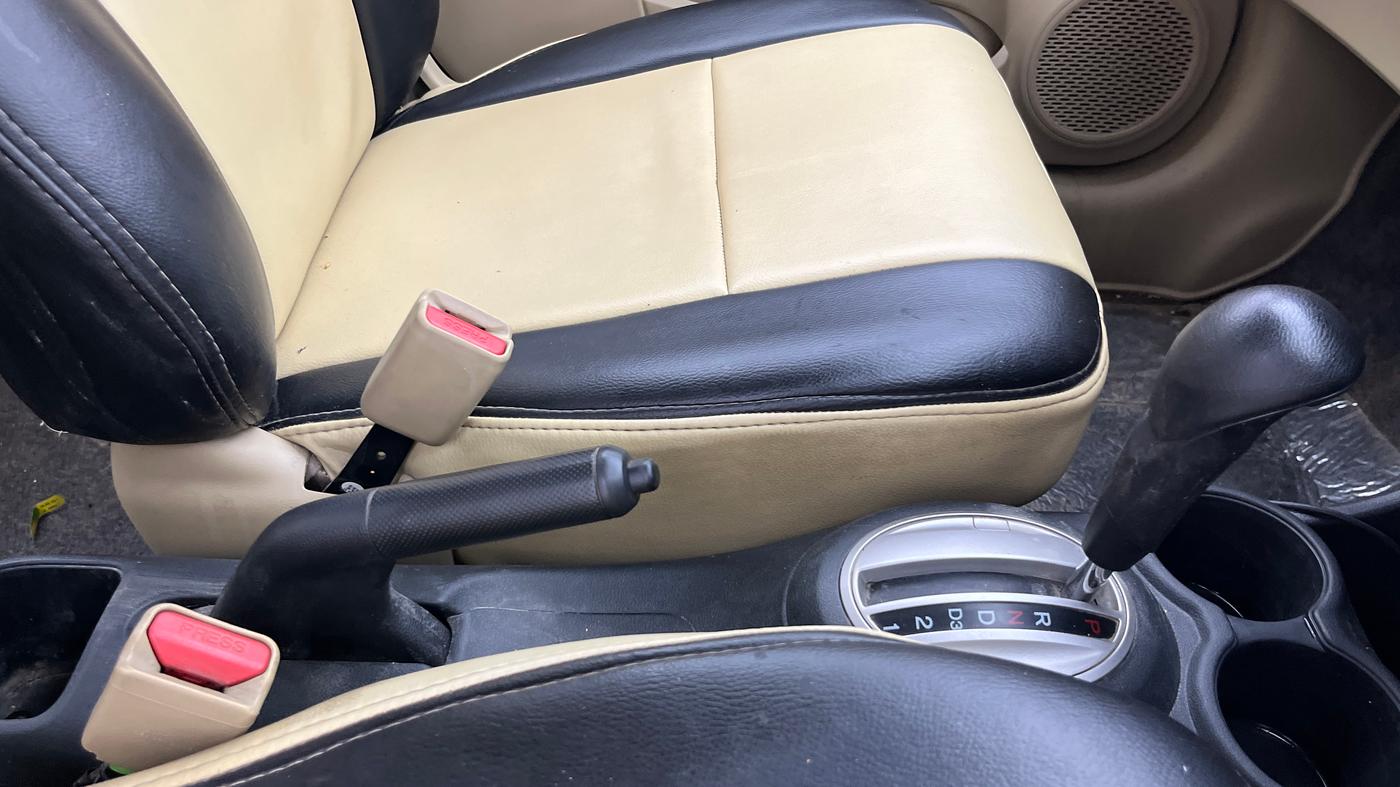 2015 Honda Amaze 1.2L I-VTEC S AT, Petrol, Automatic, 27,107 km, Gear Lever