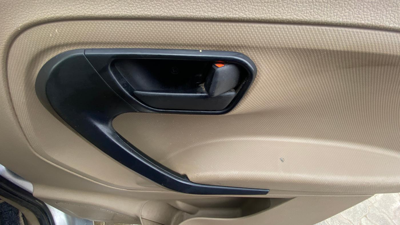 2021 Mahindra BOLERO NEO N 4, Diesel, Manual, 61,293 km, Driver Side Door Panels Control
