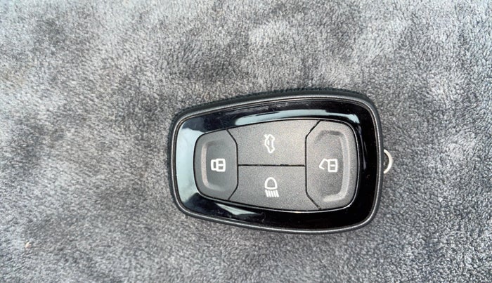 2022 Tata NEXON XZ PLUS (PREMIUM) DARK EDITION PETROL, Petrol, Manual, 24,447 km, Key Close Up