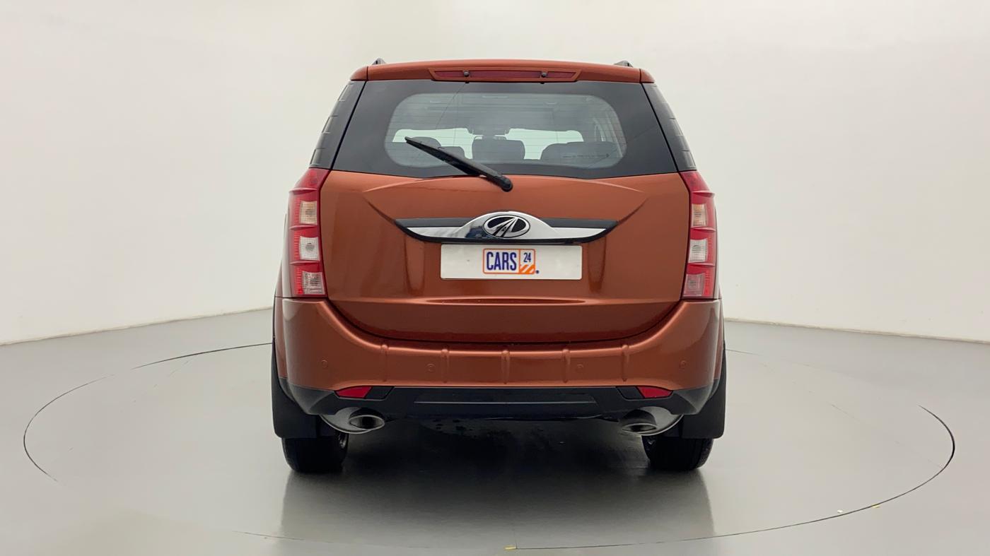 2015 Mahindra XUV500 W10, Diesel, Manual, 1,17,853 km, Back/Rear