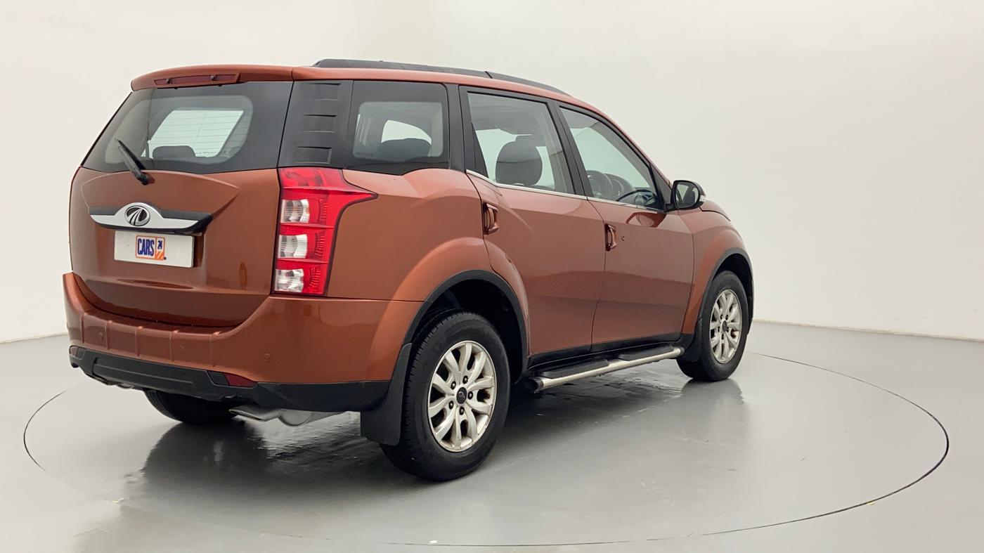 2015 Mahindra XUV500 W10, Diesel, Manual, 1,17,853 km, Right Back Diagonal