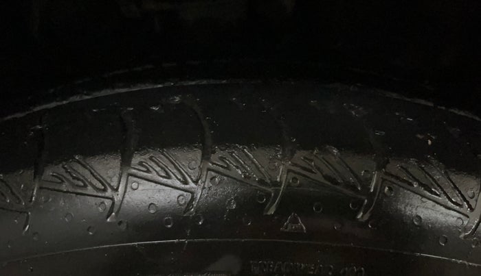 2021 Hyundai ALCAZAR 1.5 SIGNATURE (O) AT 6STR, Diesel, Automatic, 74,694 km, Right Front Tyre Tread