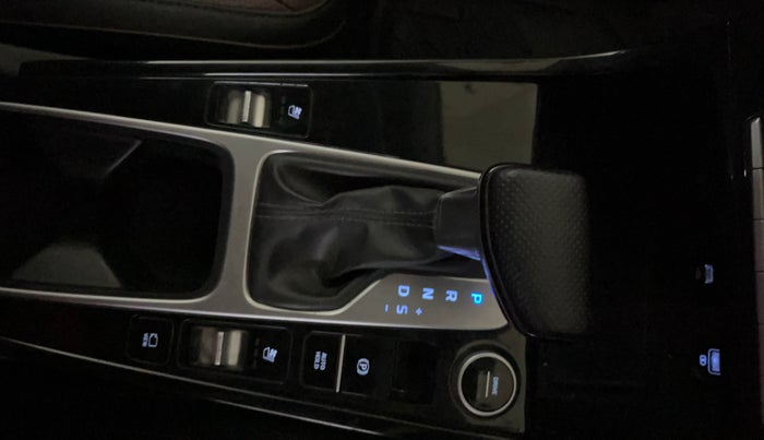 2021 Hyundai ALCAZAR 1.5 SIGNATURE (O) AT 6STR, Diesel, Automatic, 74,694 km, Gear Lever