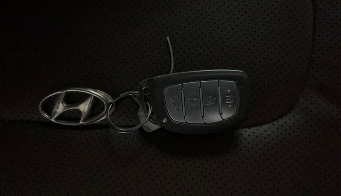 2021 Hyundai ALCAZAR 1.5 SIGNATURE (O) AT 6STR, Diesel, Automatic, 74,694 km, Key Close Up