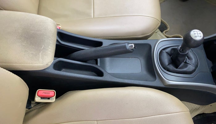 2017 Honda City 1.5L I-VTEC SV, Petrol, Manual, 60,774 km, Gear Lever