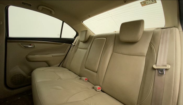 2018 Maruti Ciaz ALPHA  AT 1.5 SHVS PETROL, Petrol, Automatic, 56,035 km, Right Side Rear Door Cabin