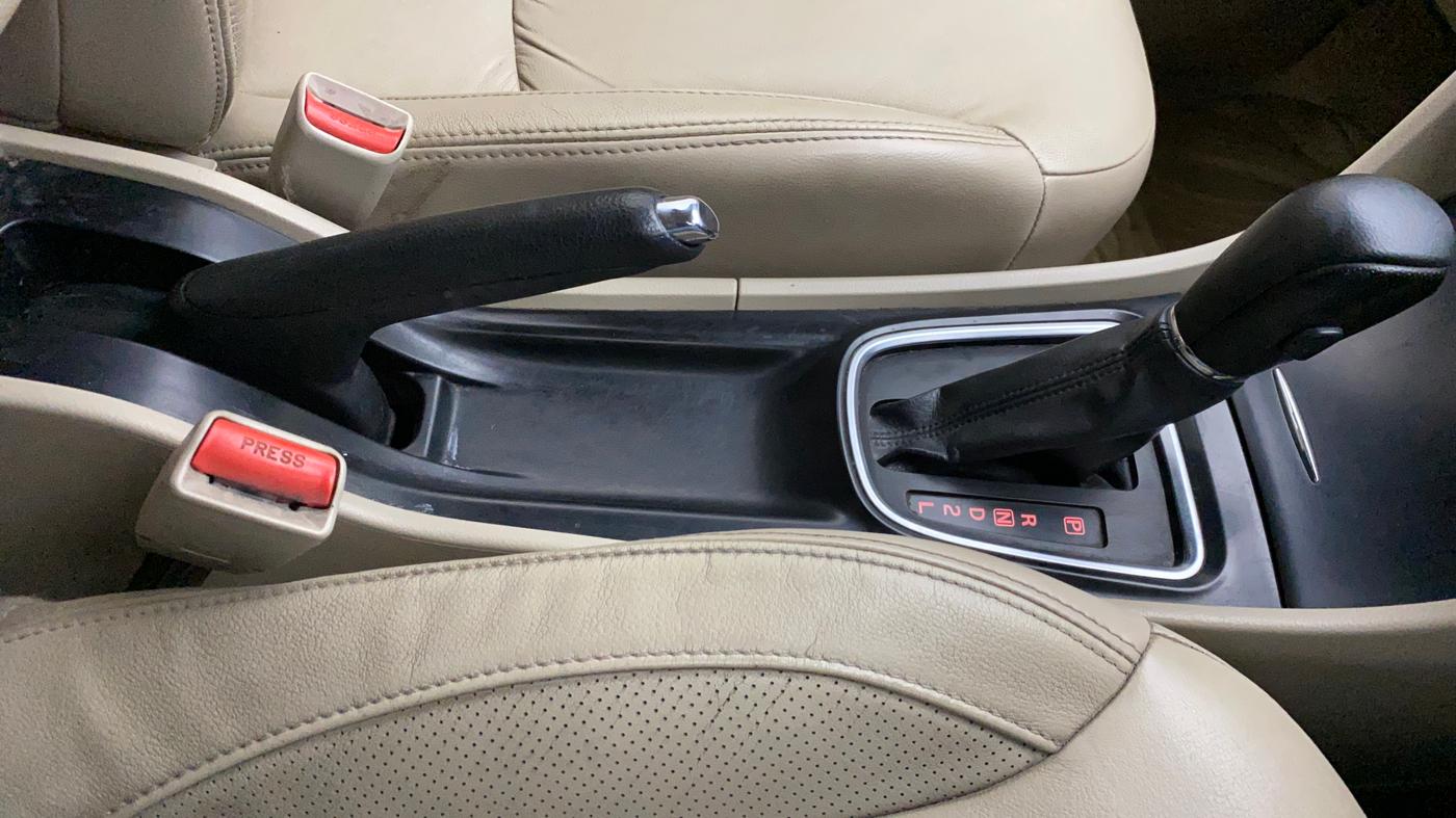 2018 Maruti Ciaz ALPHA  AT 1.5 SHVS PETROL, Petrol, Automatic, 56,035 km, Gear Lever