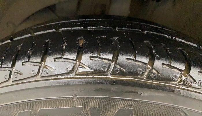 2018 Maruti Baleno DELTA PETROL 1.2, Petrol, Manual, 44,378 km, Left Front Tyre Tread