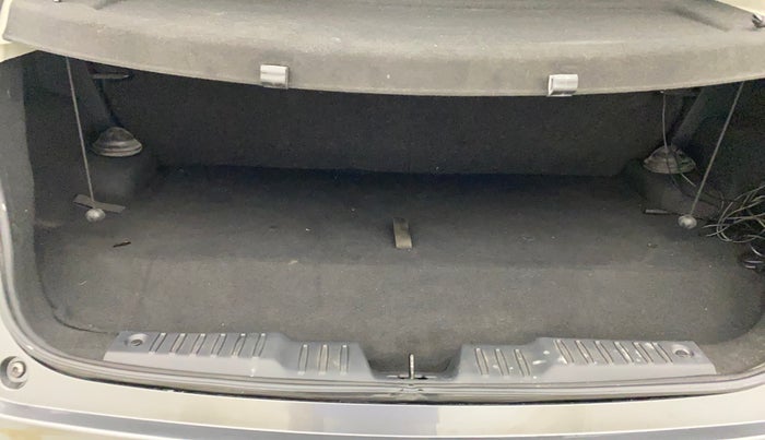 2024 Tata ALTROZ XM PLUS CNG, CNG, Manual, 28,896 km, Boot Inside