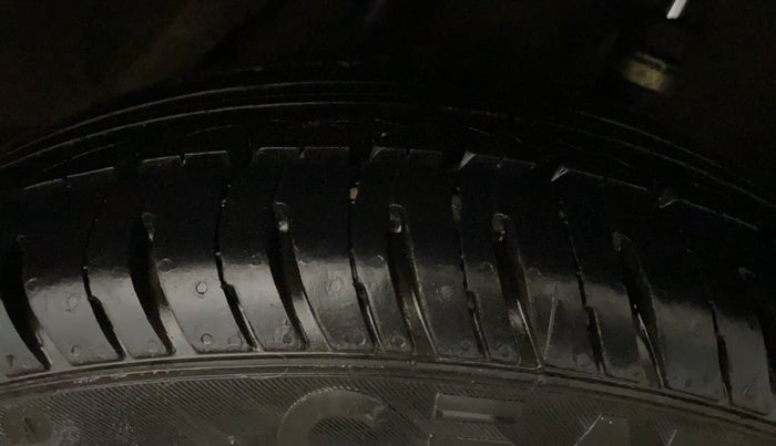 2015 Honda Amaze 1.2L I-VTEC S, Petrol, Manual, 62,854 km, Left Rear Tyre Tread