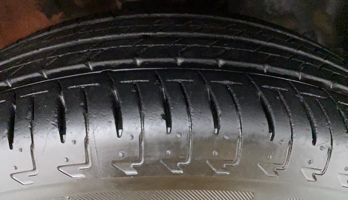 2017 Maruti IGNIS DELTA 1.2 K12 AMT, Petrol, Automatic, 6,511 km, Right Front Tyre Tread