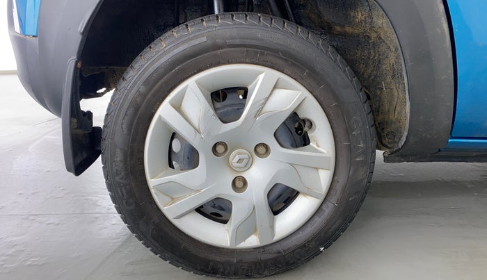 2020 Renault Kwid RXT, Petrol, Manual, 35,900 km, Right Rear Wheel
