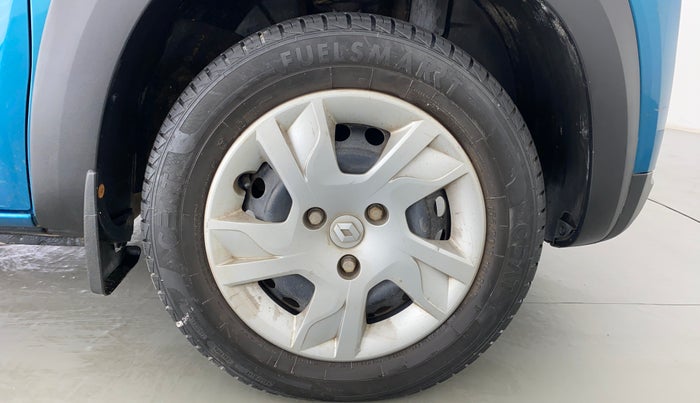 2020 Renault Kwid RXT, Petrol, Manual, 35,900 km, Right Front Wheel