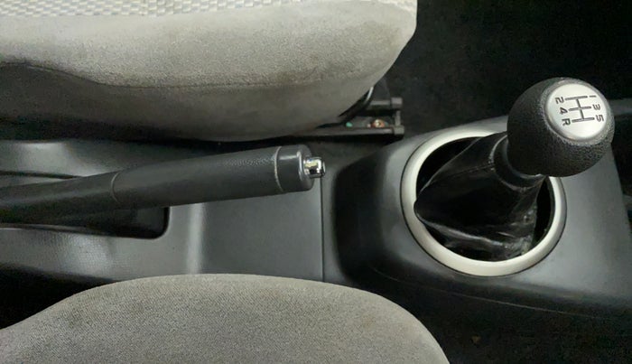 2011 Maruti Swift Dzire VXI, Petrol, Manual, 64,420 km, Gear Lever