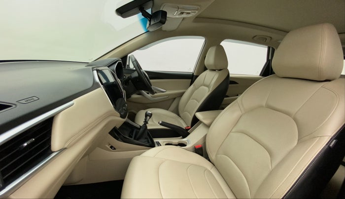 2021 MG HECTOR SHARP 2.0 DIESEL, Diesel, Manual, 42,048 km, Right Side Front Door Cabin