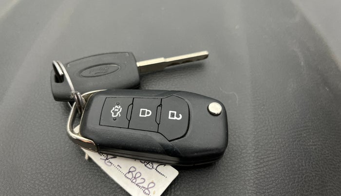 2015 Ford Figo ZXI 1.2 PETROL, Petrol, Manual, 94,037 km, Key Close Up