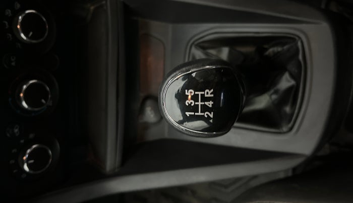 2015 Ford Figo ZXI 1.2 PETROL, Petrol, Manual, 94,037 km, Gear Lever