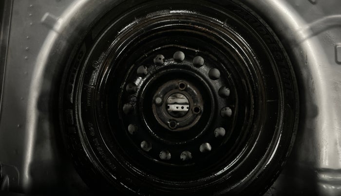 2015 Ford Figo ZXI 1.2 PETROL, Petrol, Manual, 94,037 km, Spare Tyre