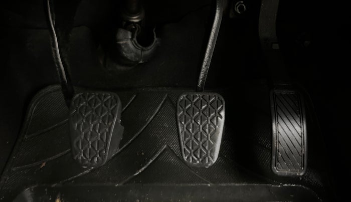 2015 Ford Figo ZXI 1.2 PETROL, Petrol, Manual, 94,037 km, Pedals